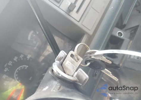 1989 Chevrolet Gmt-400 K2500 z USA, uszkodzony, nr VIN 1GCFK24K7KE272580